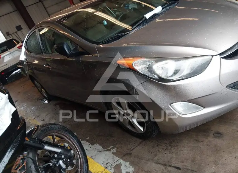 2012 Hyundai Elantra фото