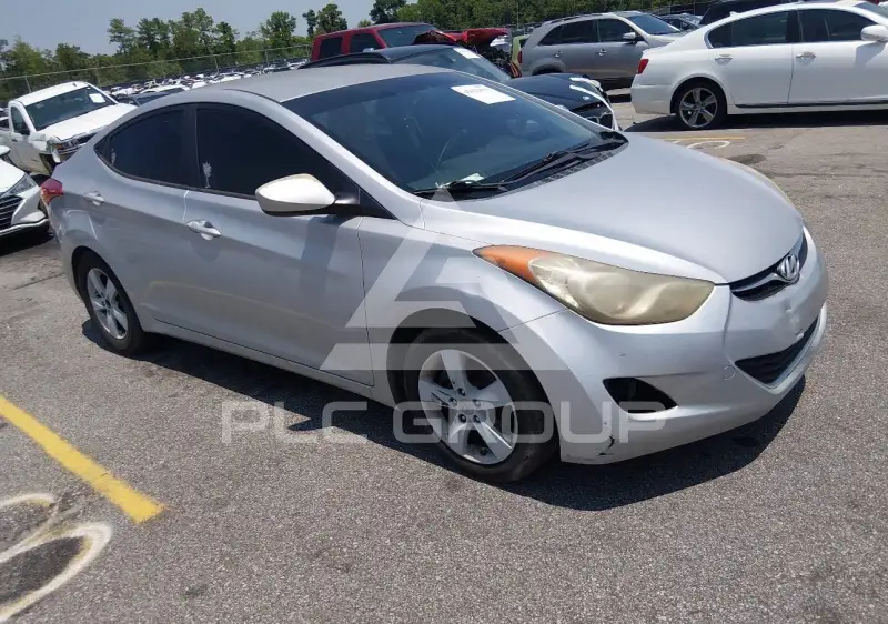 2012 Hyundai Elantra фото