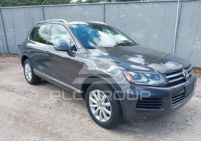 2012 Volkswagen Touareg photo