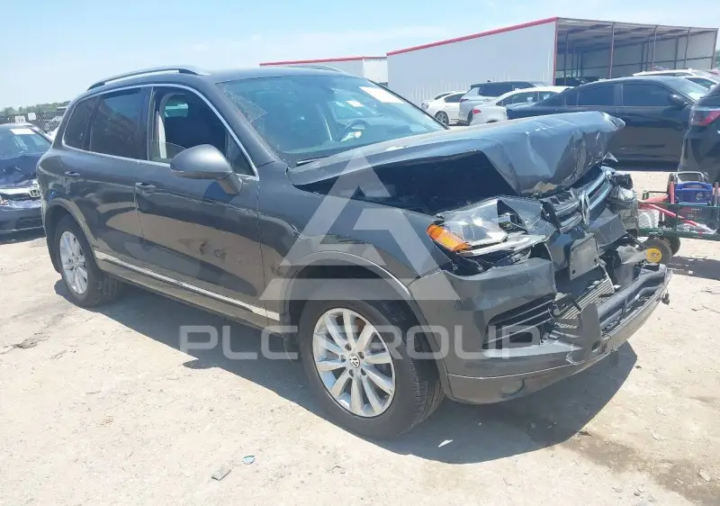 2012 Volkswagen Touareg photo