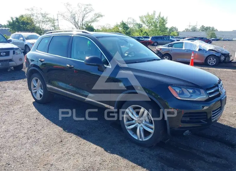2012 Volkswagen Touareg photo