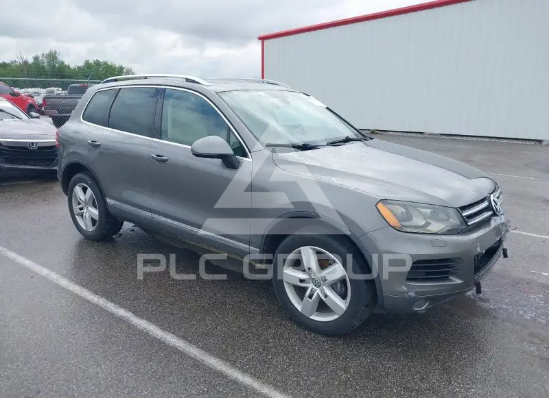 2012 Volkswagen Touareg photo