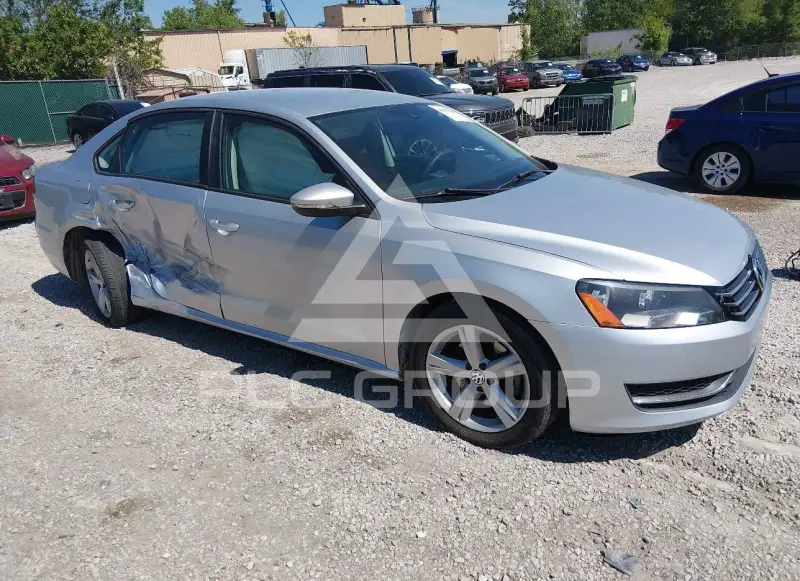 2012 Volkswagen Passat photo