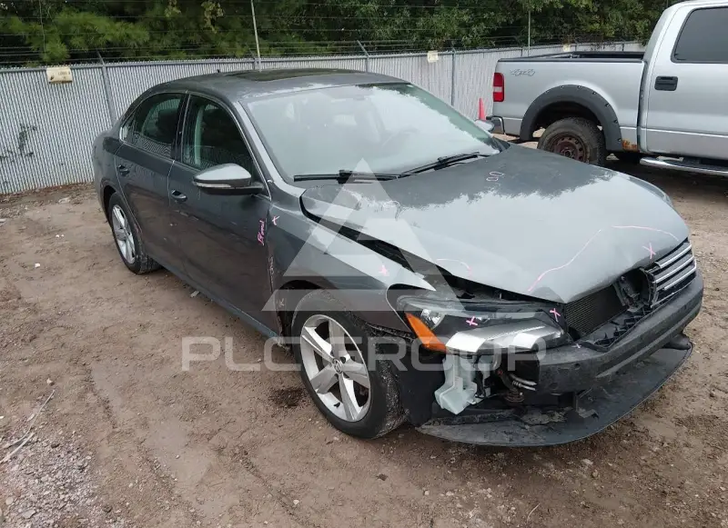 2012 Volkswagen Passat photo