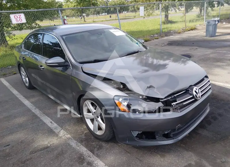 2012 Volkswagen Passat photo