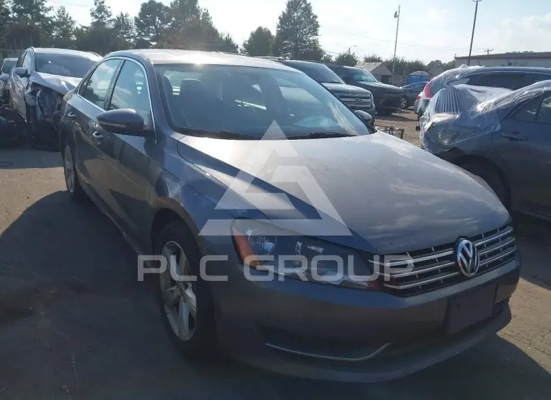 2012 Volkswagen Passat photo
