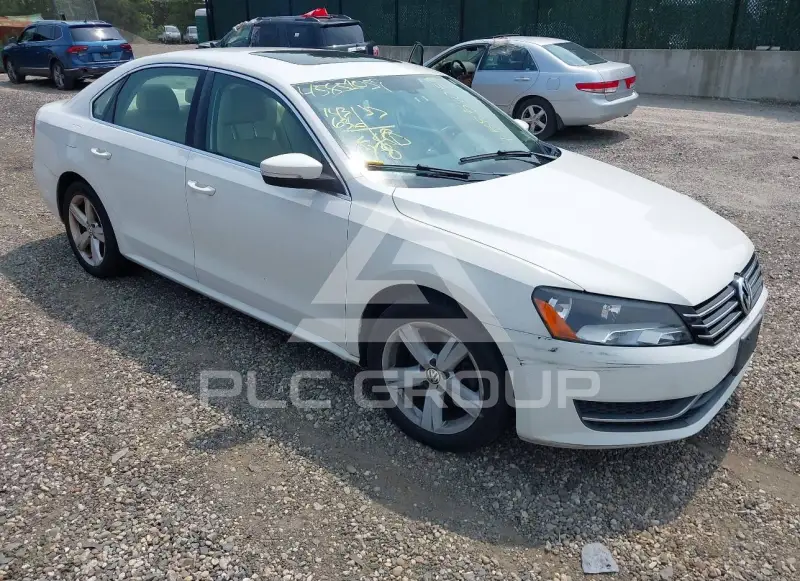 2012 Volkswagen Passat фото
