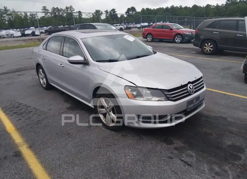 2012 Volkswagen Passat photo