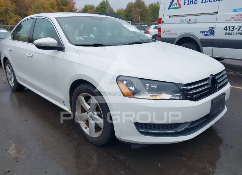 2012 Volkswagen Passat photo
