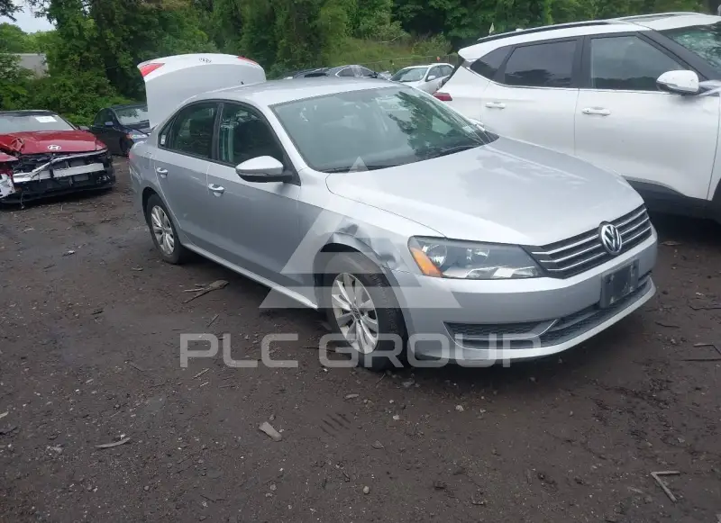2012 Volkswagen Passat photo