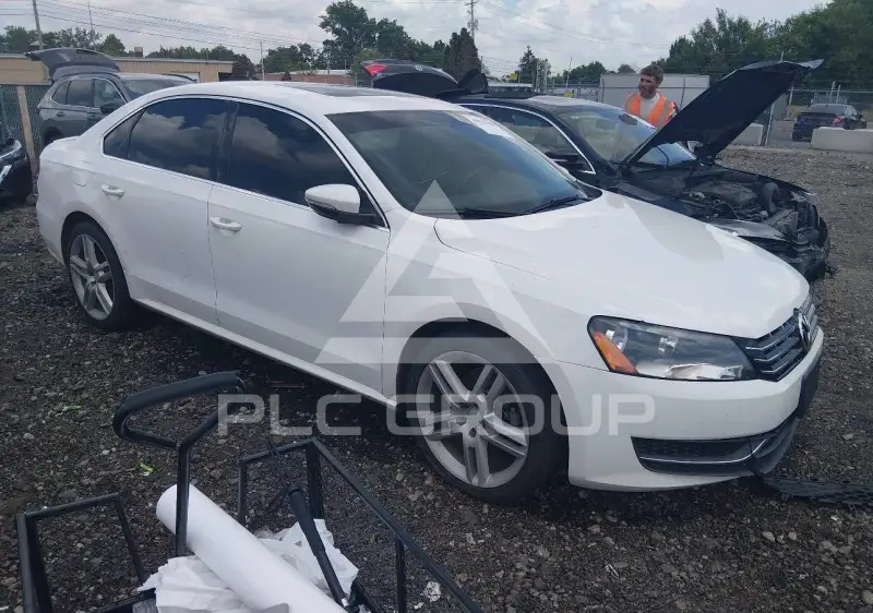 2012 Volkswagen Passat фото