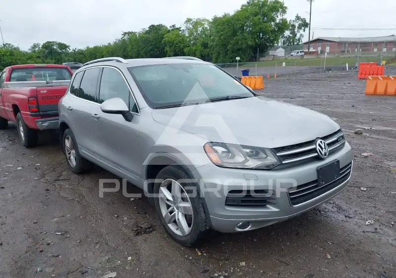 2012 Volkswagen Touareg фото