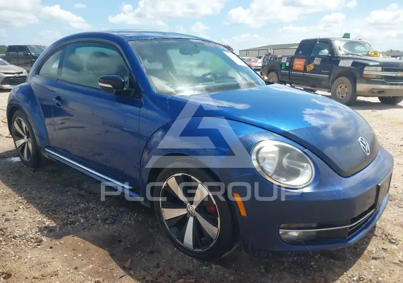 2012 Volkswagen BEETLE photo