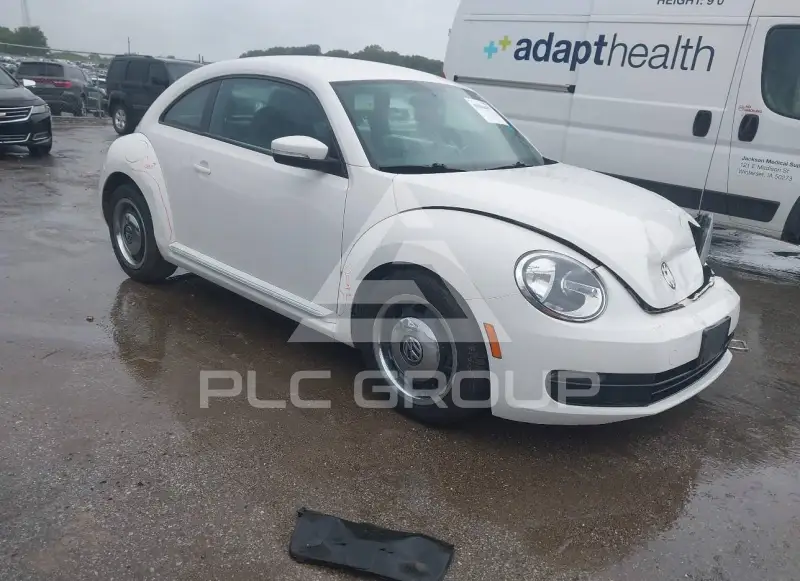 2012 Volkswagen BEETLE фото