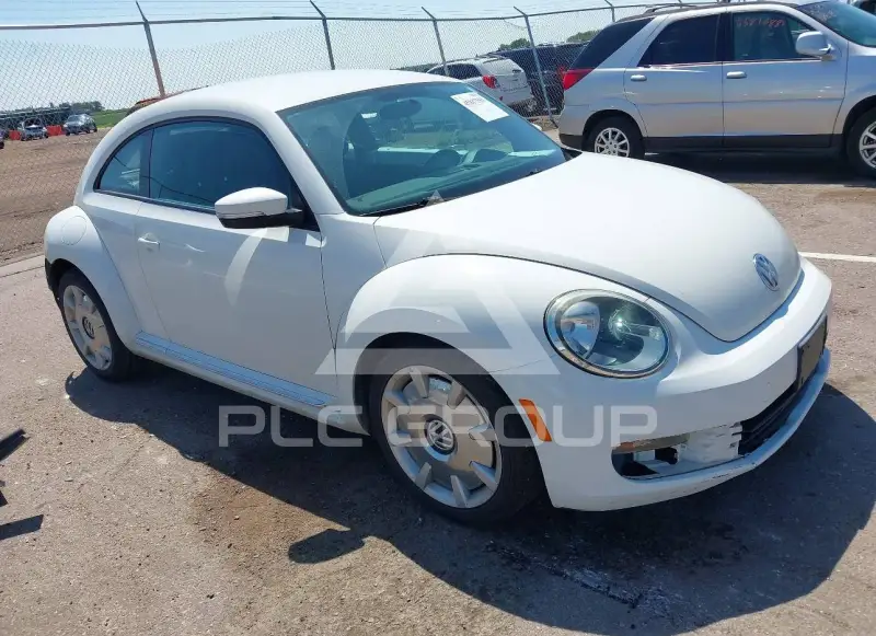2012 Volkswagen BEETLE фото