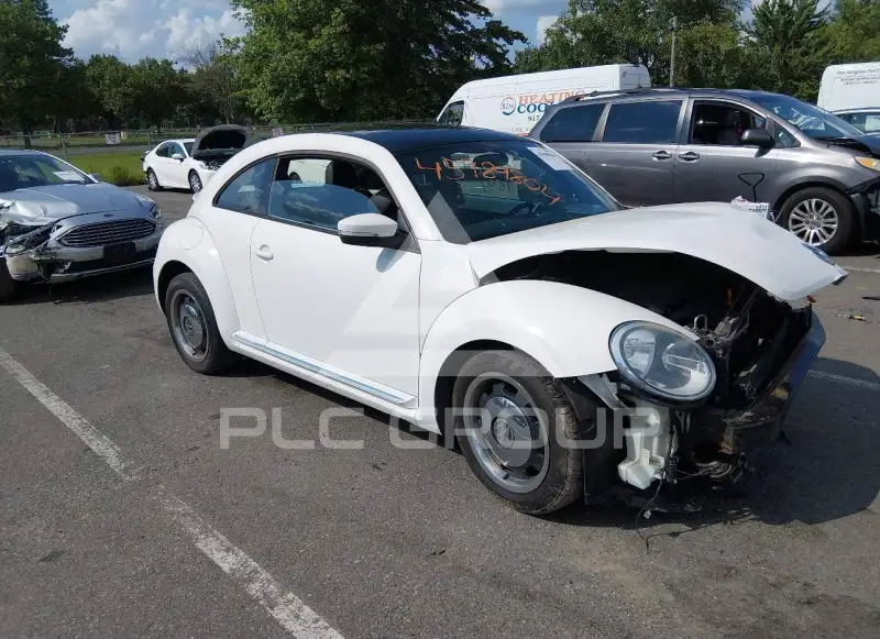 2012 Volkswagen BEETLE фото