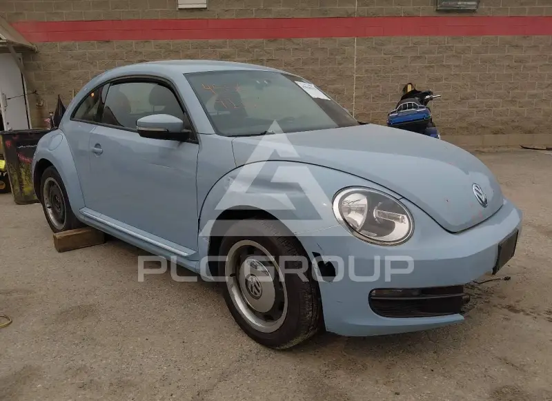 2012 Volkswagen BEETLE photo