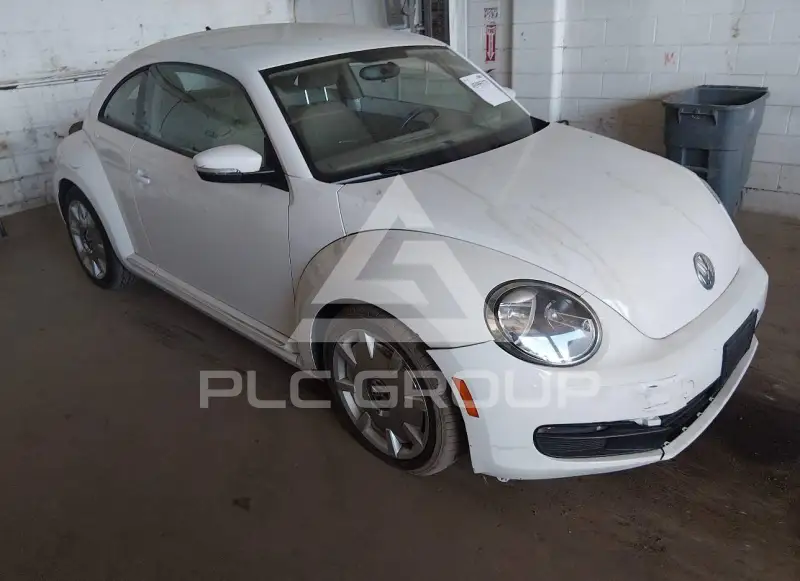 2012 Volkswagen BEETLE фото