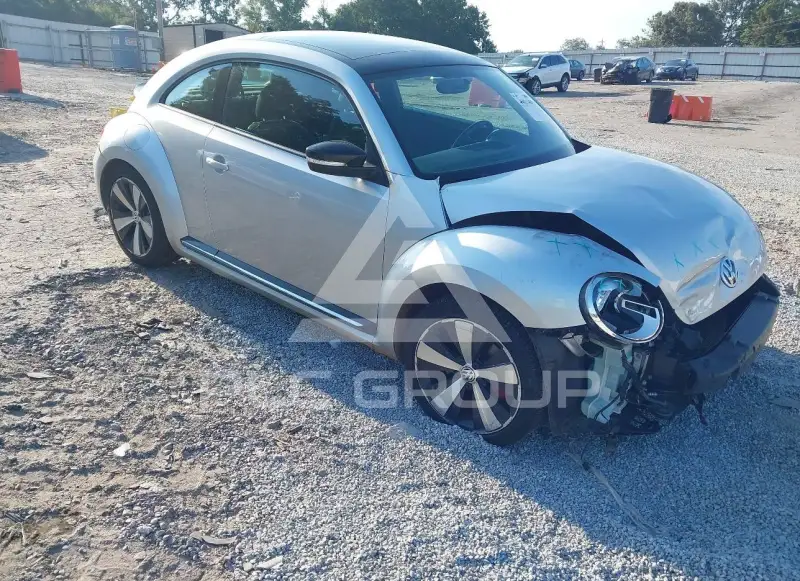 2012 Volkswagen BEETLE фото