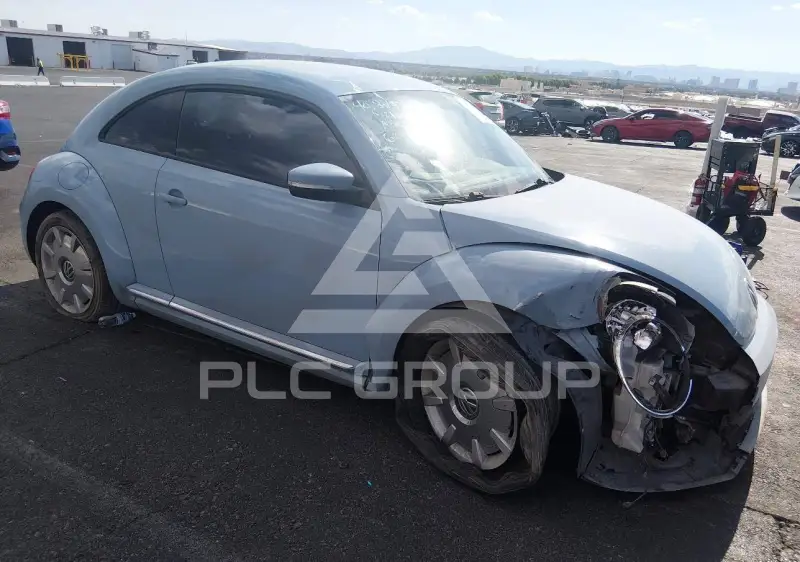 2012 Volkswagen BEETLE photo