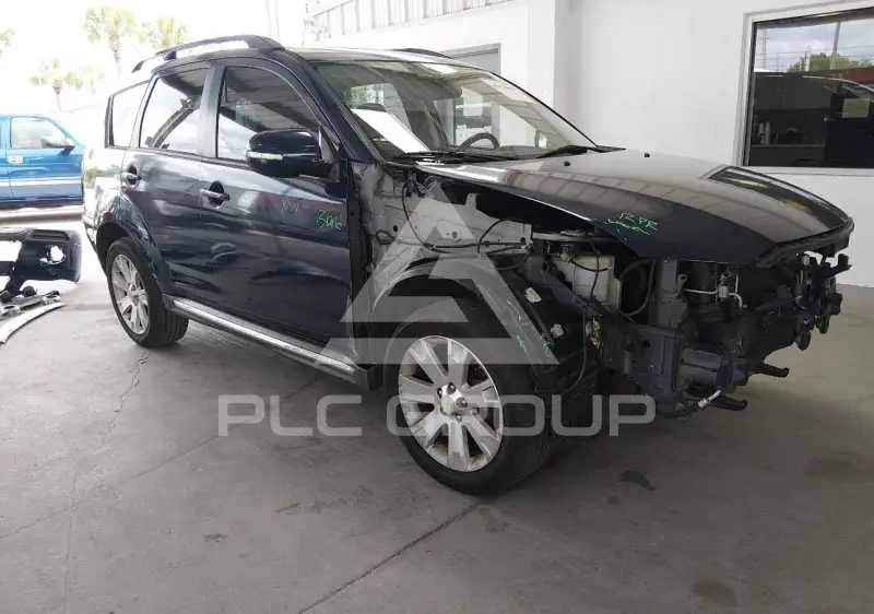 2013 Mitsubishi OUTLANDER фото