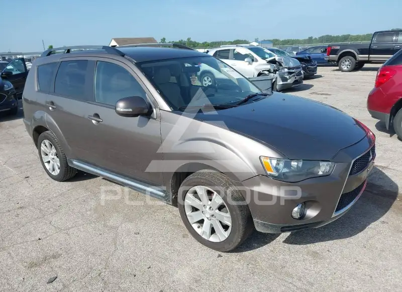 2013 Mitsubishi OUTLANDER фото