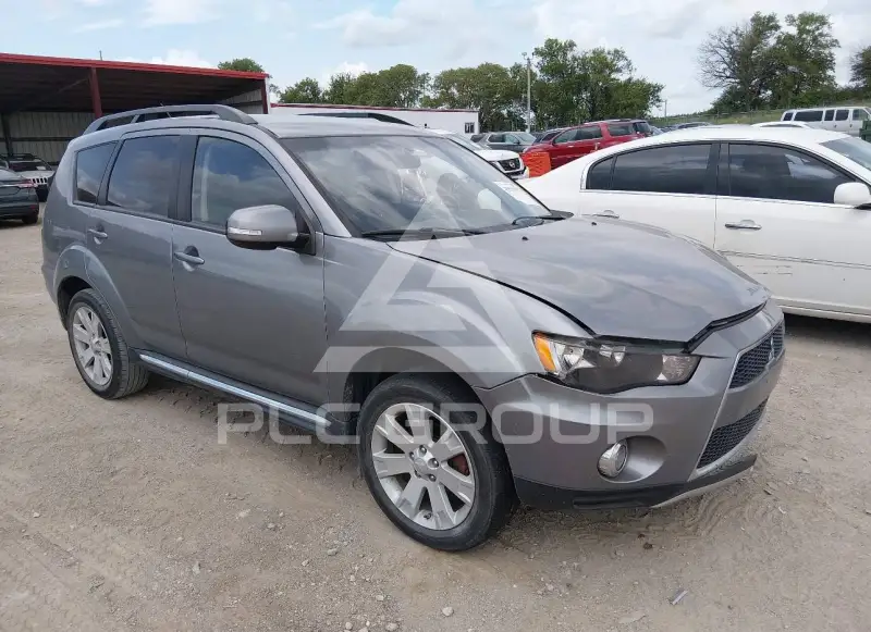 2013 Mitsubishi OUTLANDER photo