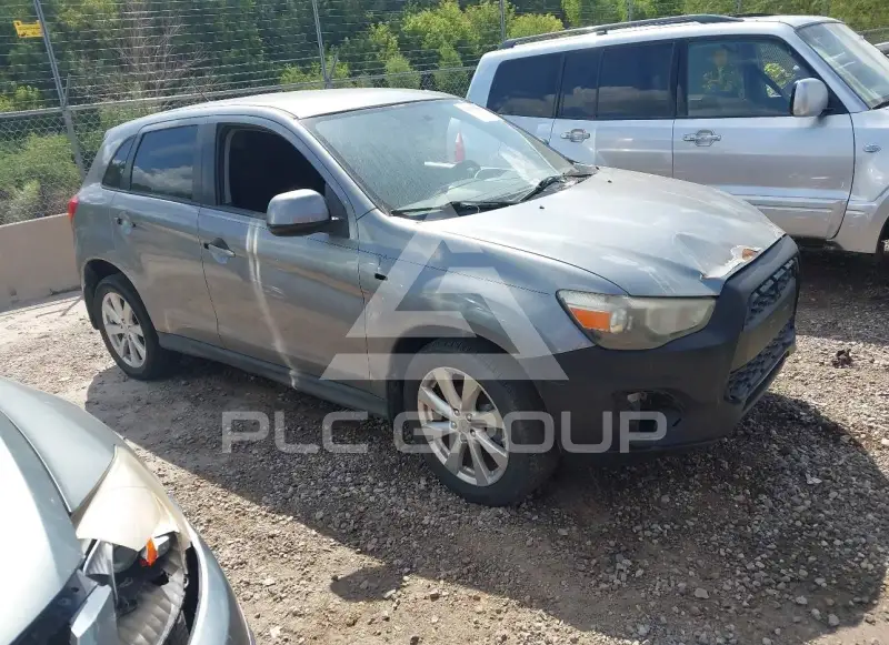 2013 Mitsubishi OUTLANDER фото