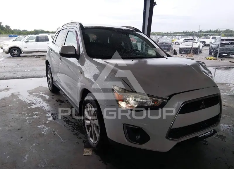 2013 Mitsubishi OUTLANDER фото