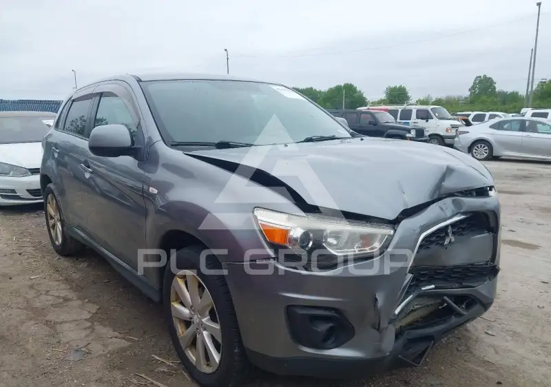 2013 Mitsubishi OUTLANDER фото