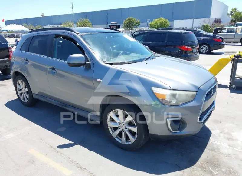 2013 Mitsubishi OUTLANDER фото
