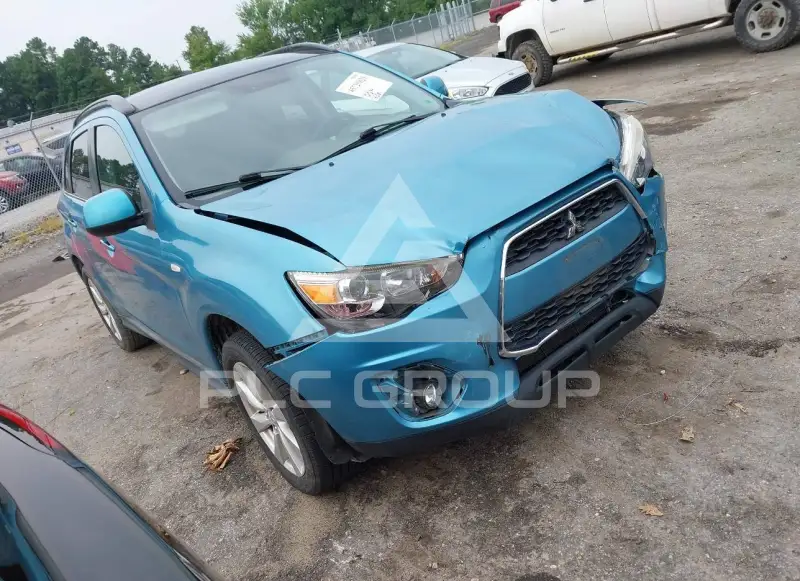 2013 Mitsubishi OUTLANDER photo
