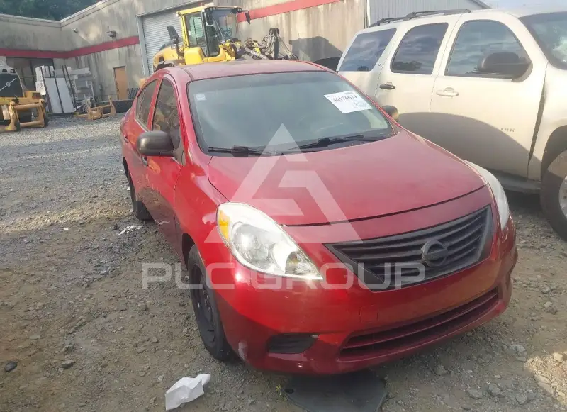 2013 Nissan VERSA фото