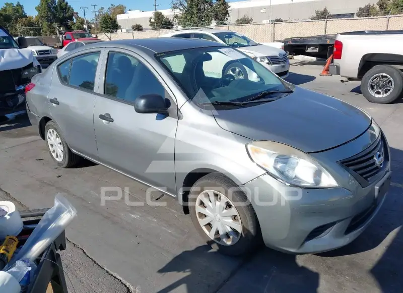 2013 Nissan VERSA фото