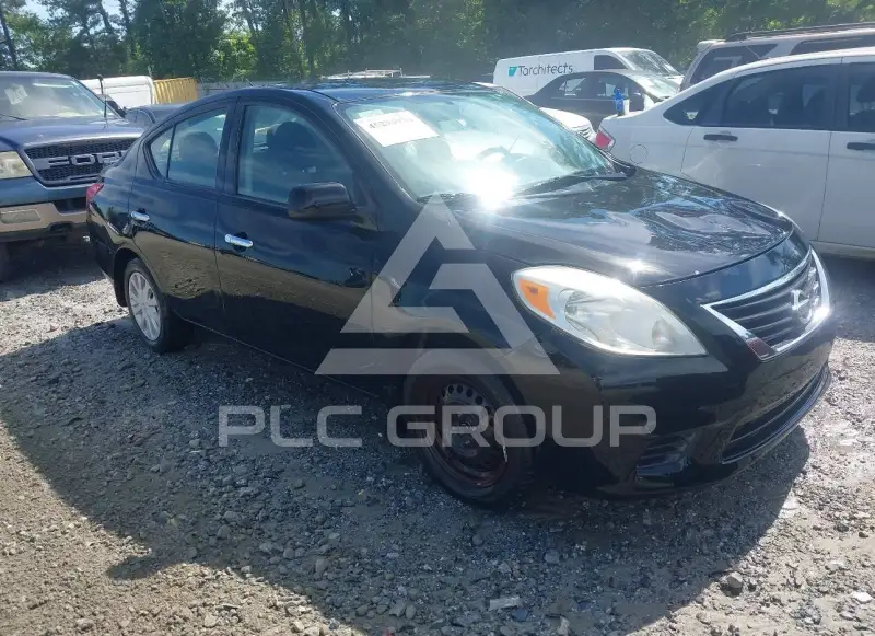 2013 Nissan VERSA photo