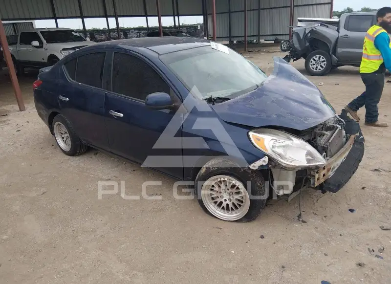 2013 Nissan VERSA фото