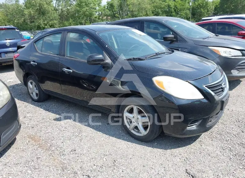 2013 Nissan VERSA photo