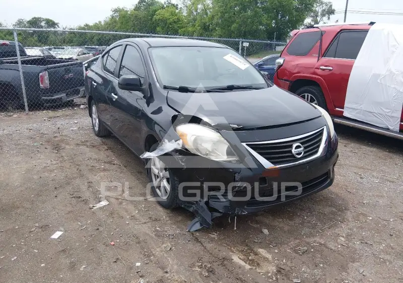 2013 Nissan VERSA фото
