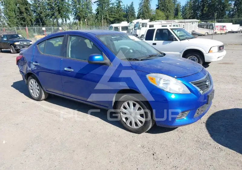 2013 Nissan VERSA photo