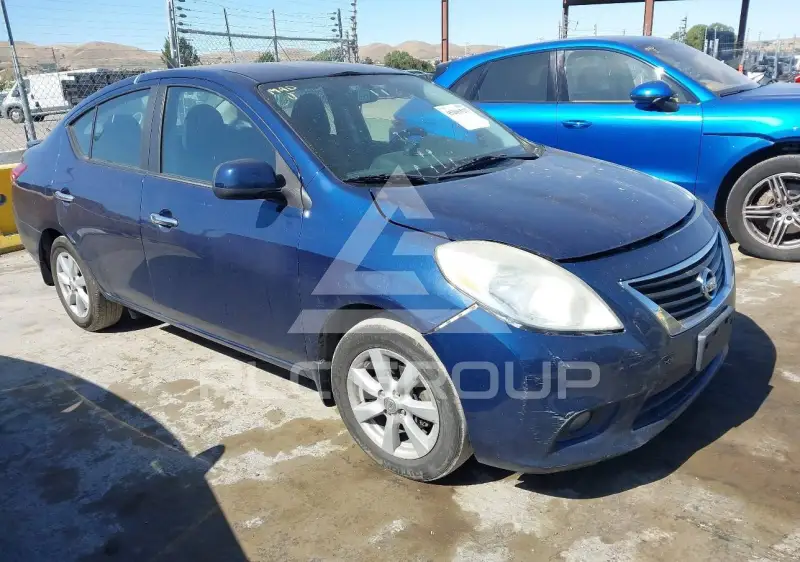 2013 Nissan VERSA photo