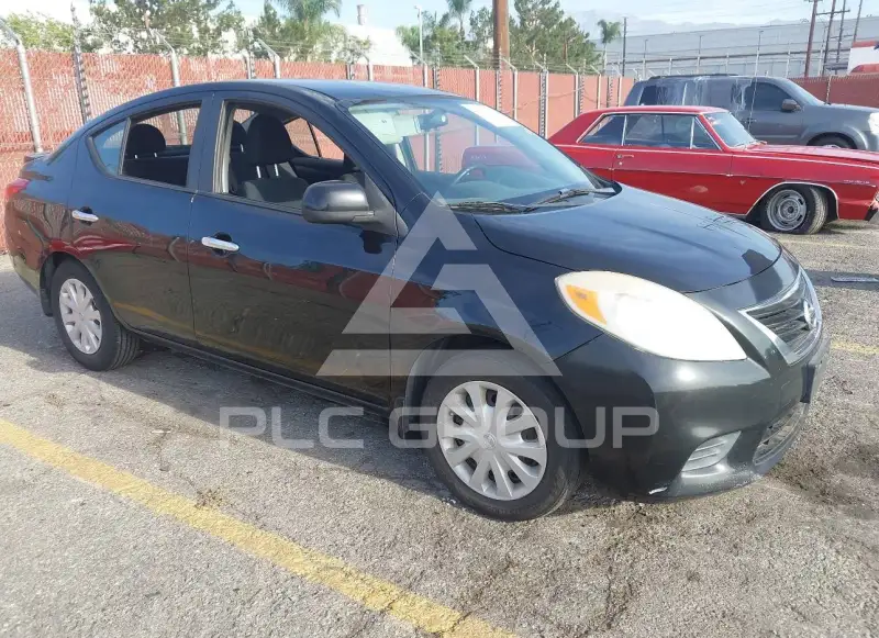2013 Nissan VERSA photo
