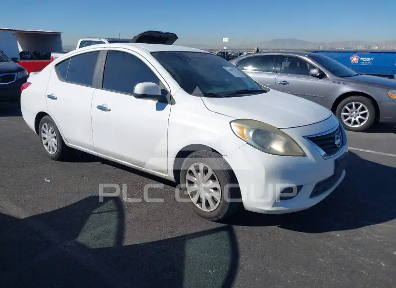 2013 Nissan VERSA фото