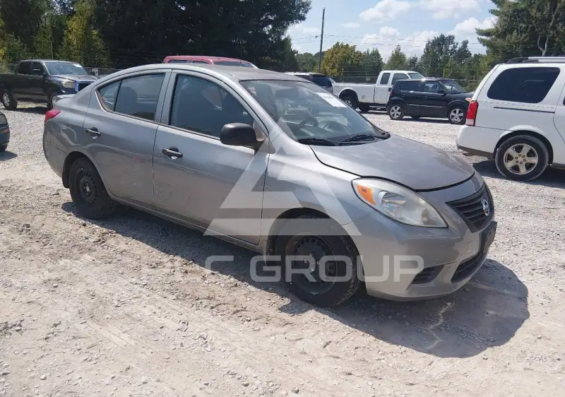 2013 Nissan VERSA фото
