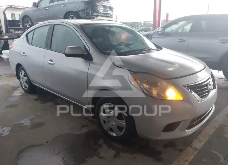 2013 Nissan VERSA фото