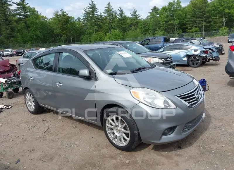 2013 Nissan VERSA фото