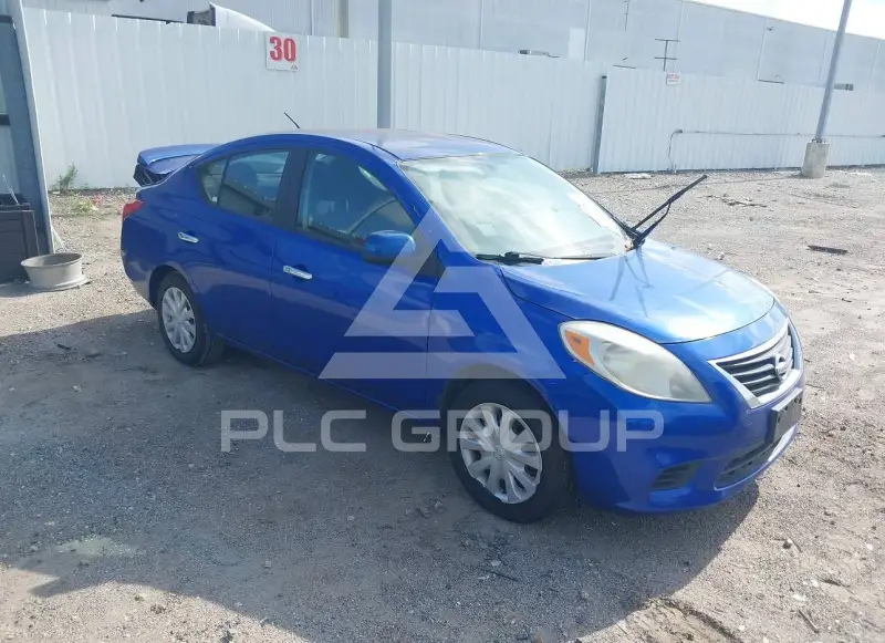 2013 Nissan VERSA фото