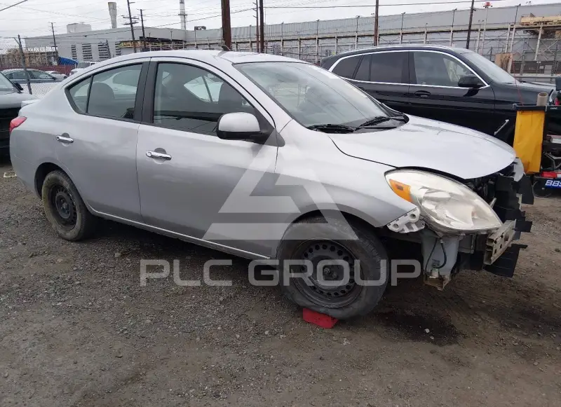 2013 Nissan VERSA фото