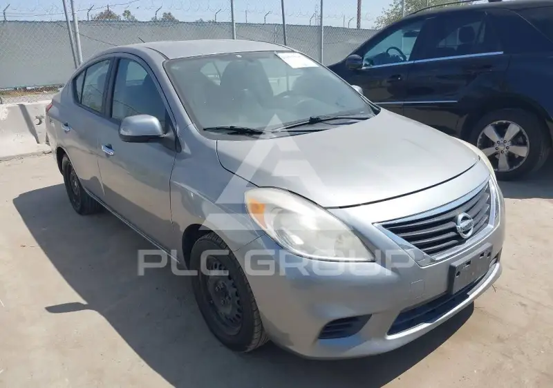 2013 Nissan VERSA фото
