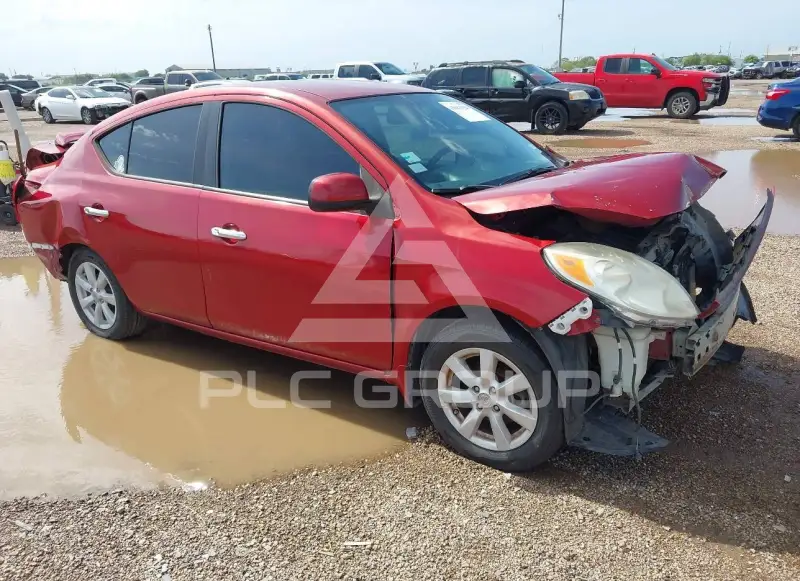2013 Nissan VERSA photo