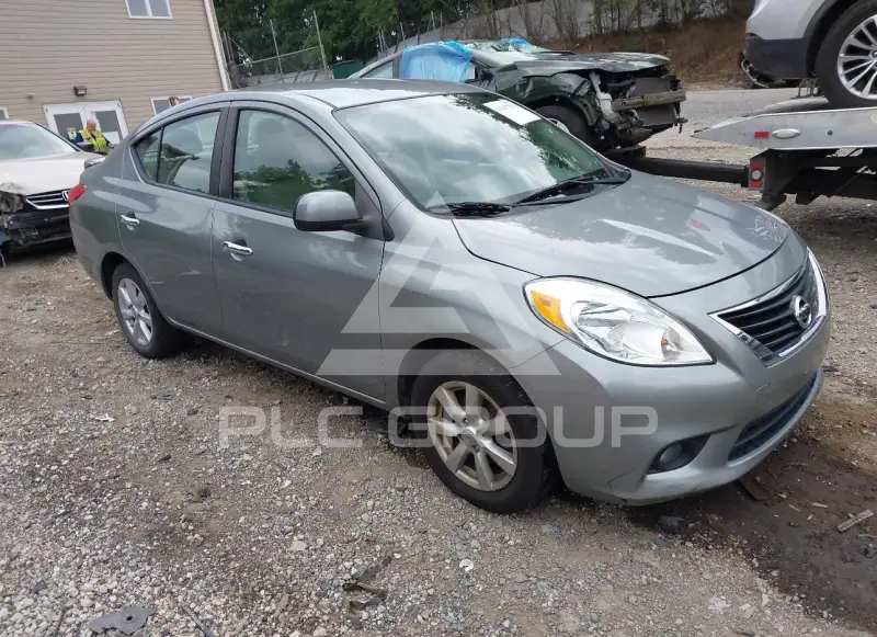 2013 Nissan VERSA photo